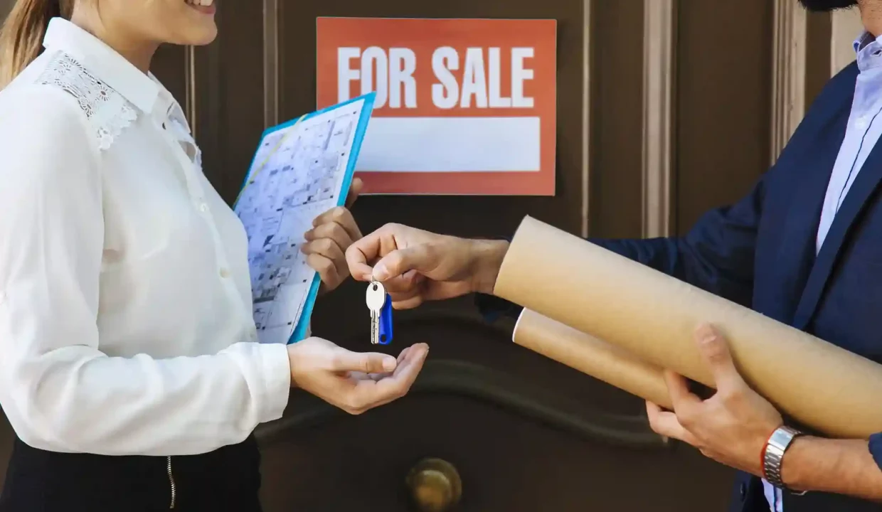 womam buying property in London