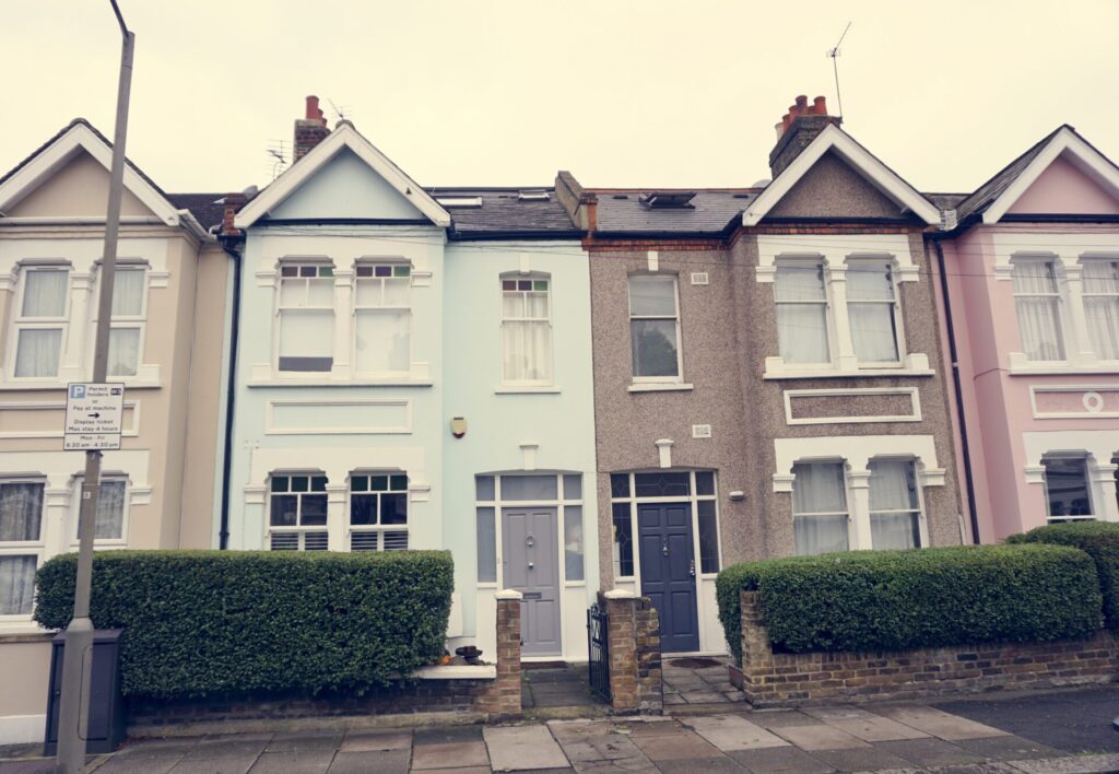 Chain Free Properties